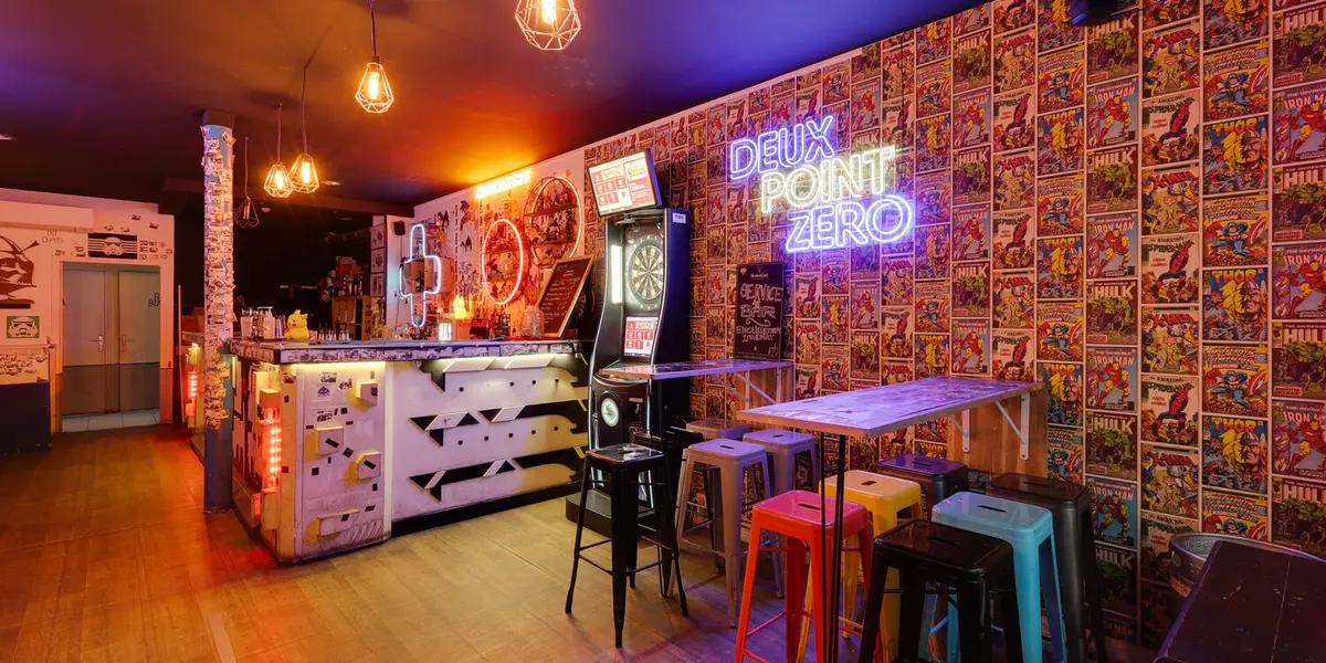 Salle du Deux Point Zéro, bar connecté pop culture Paris 3ème