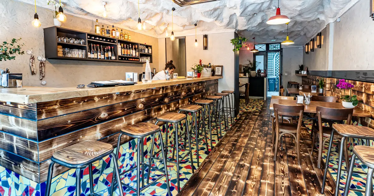 Intérieur du Tina au 38, bar à tapas rue de Vaugirard Paris 6ème